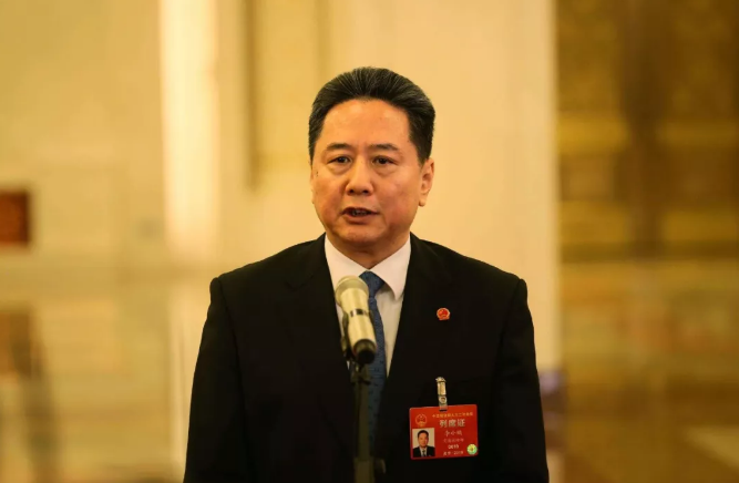 李小鹏两会谈交通出行新业态：安全是底线