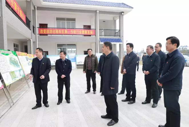 贵港市委书记莅临贵港市交投集团公交公司视察 荷美·帮邦行获得高度评价